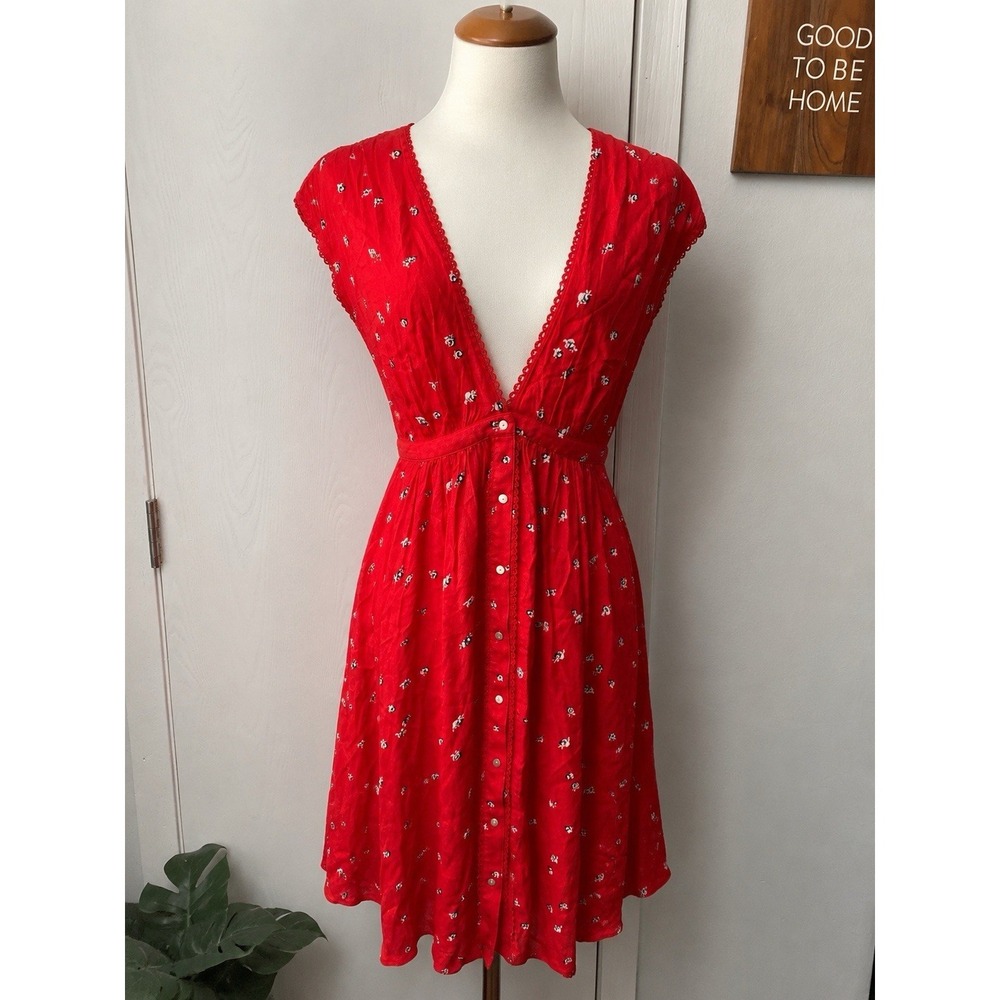 Knot Sisters Red Deep V-Neck Floral Button Down Midi Dress S Boho Cottage core